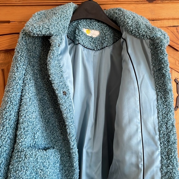 Boden Teddy Soft Boxy Coat - Picture 6 of 7